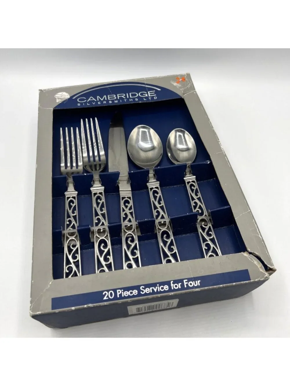 Cambridge Silversmiths Lyon Flatware 20 Piece Service for 4 Fork Knife Spoon